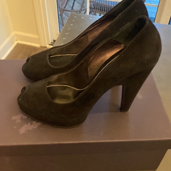 Prada Heels - Picture 2 of 12